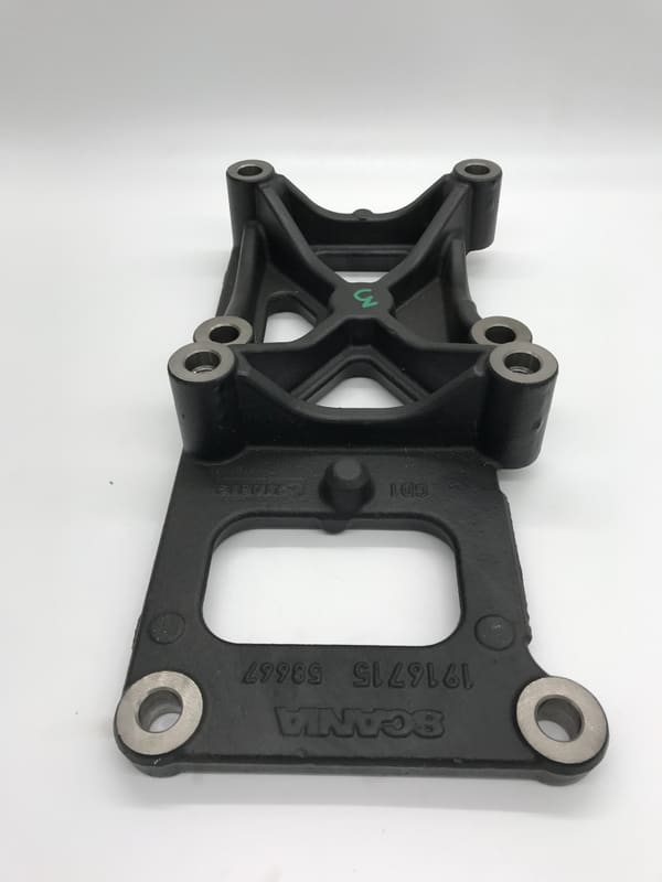 Engine bracket 1916715