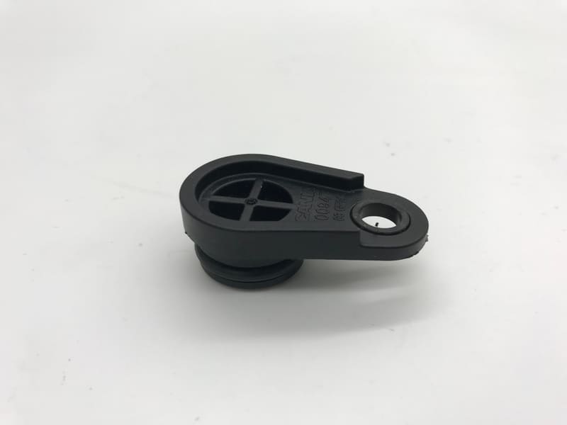 PLUG 2100947