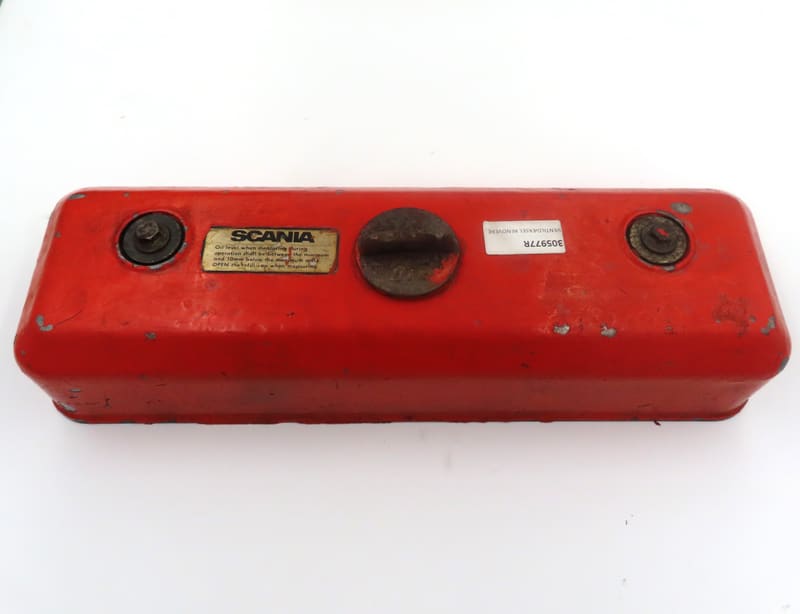 VALVE COVER 305977R