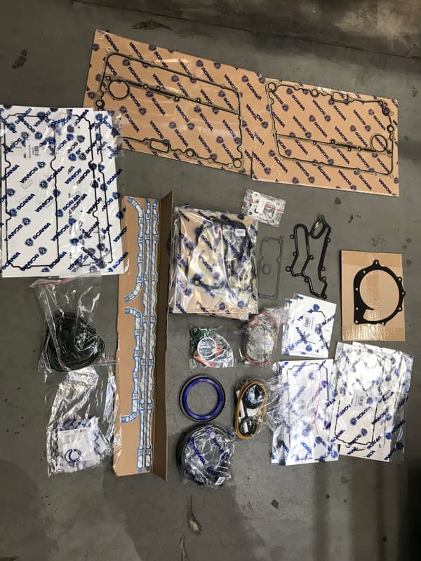 ENGINE GASKET KIT DI 9 (E2011) 551510s