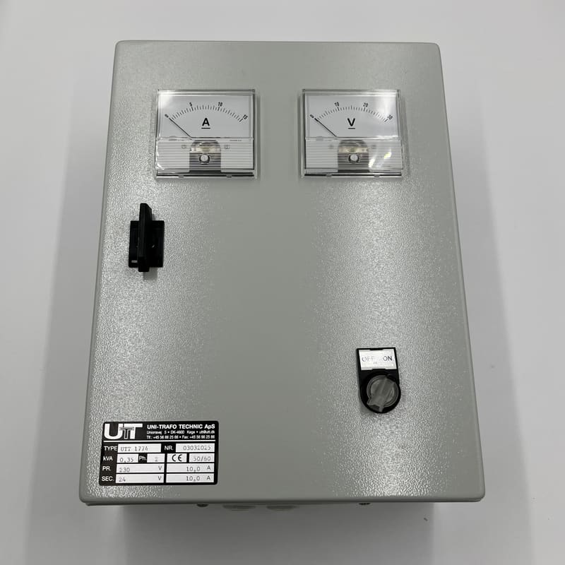 BATTERYCHARGER, UTT 1774, EAT 230V/24V/10A N12536